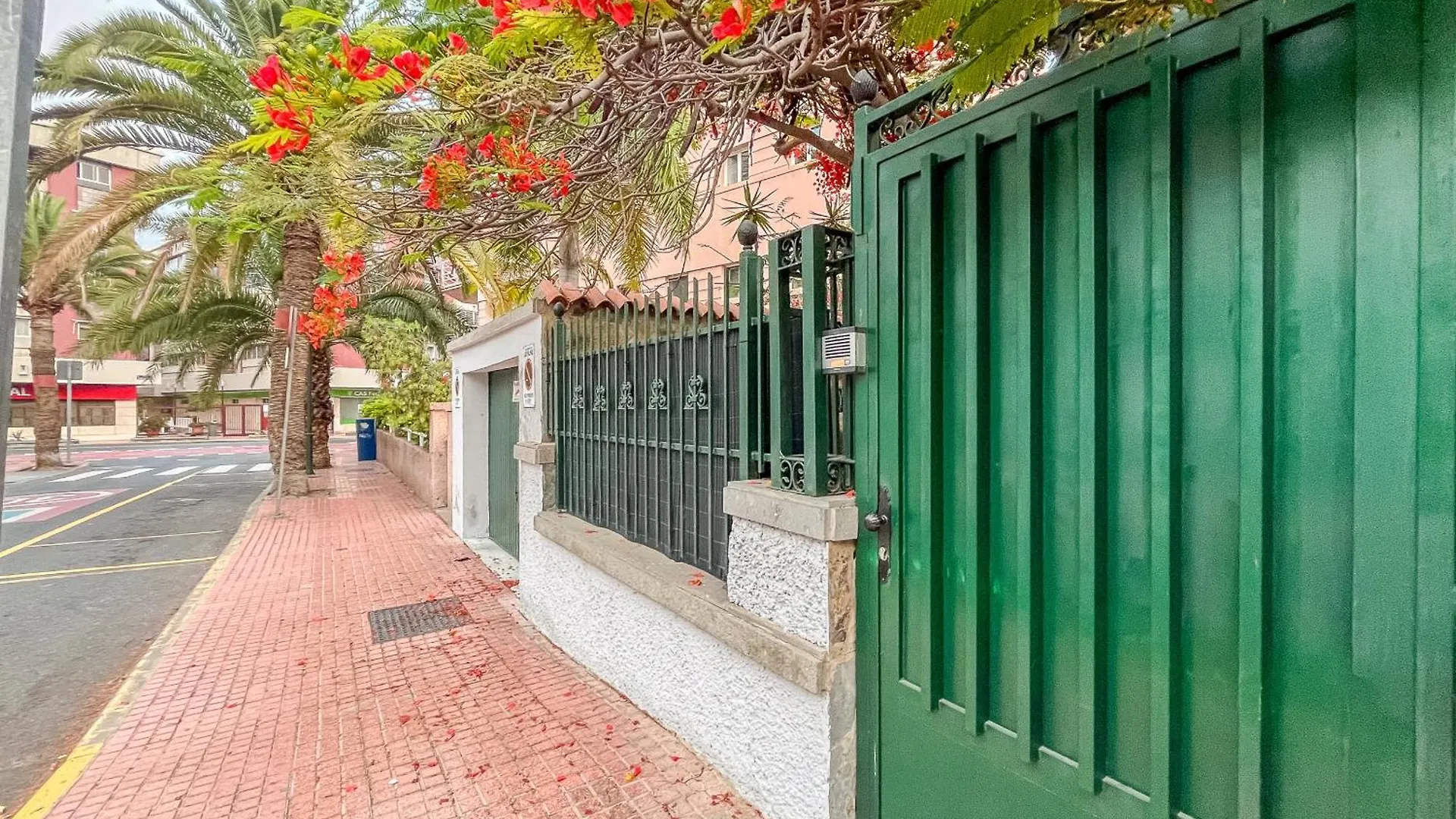 בית נופש הוילה לאס פאלמס דה גראן קנאריה The Red House - 3Br With Private Terrace
